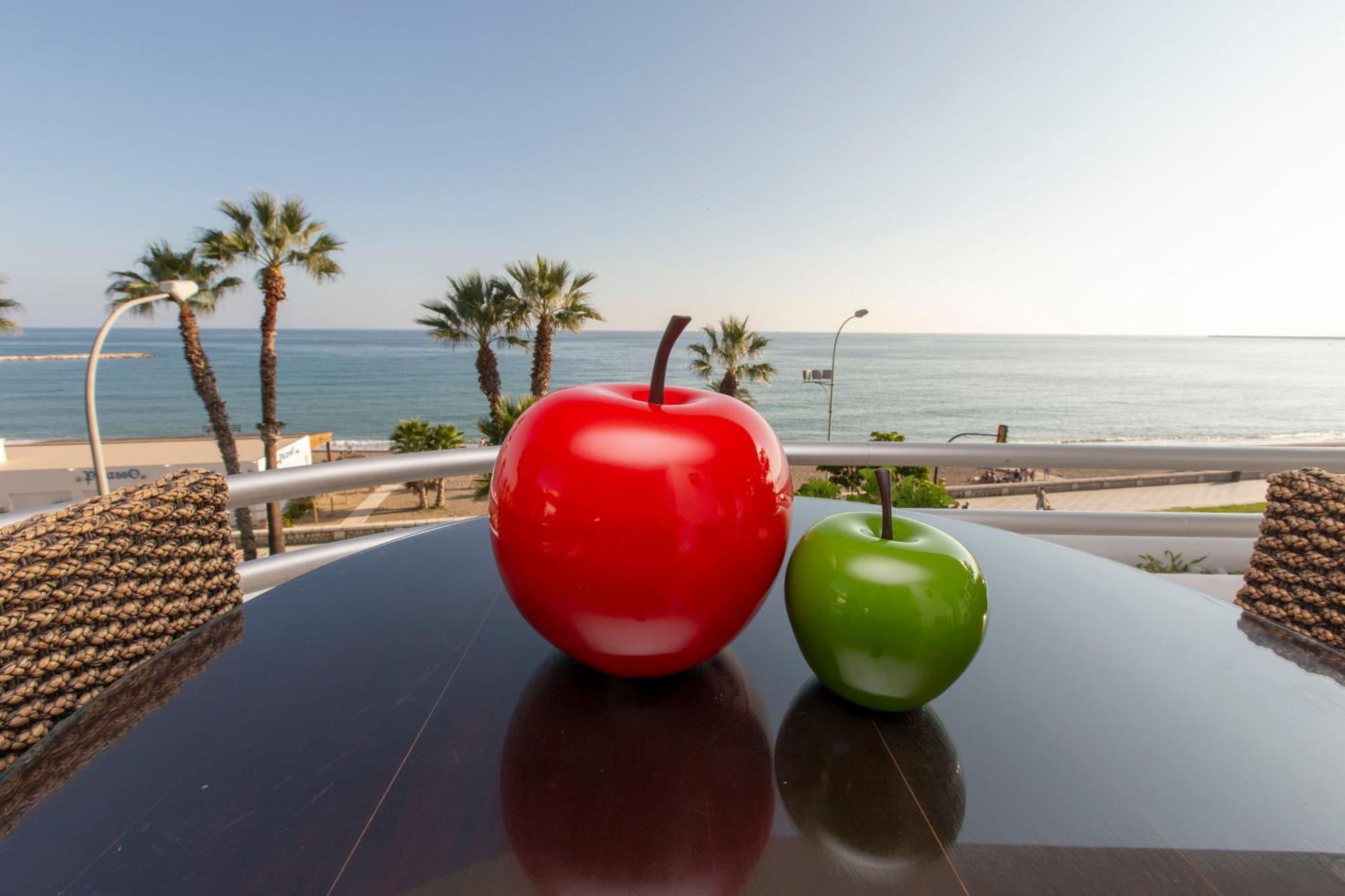 Villa Venecia, Apartamento De Lujo En 1º Linea De Playa + Parking Малага Экстерьер фото