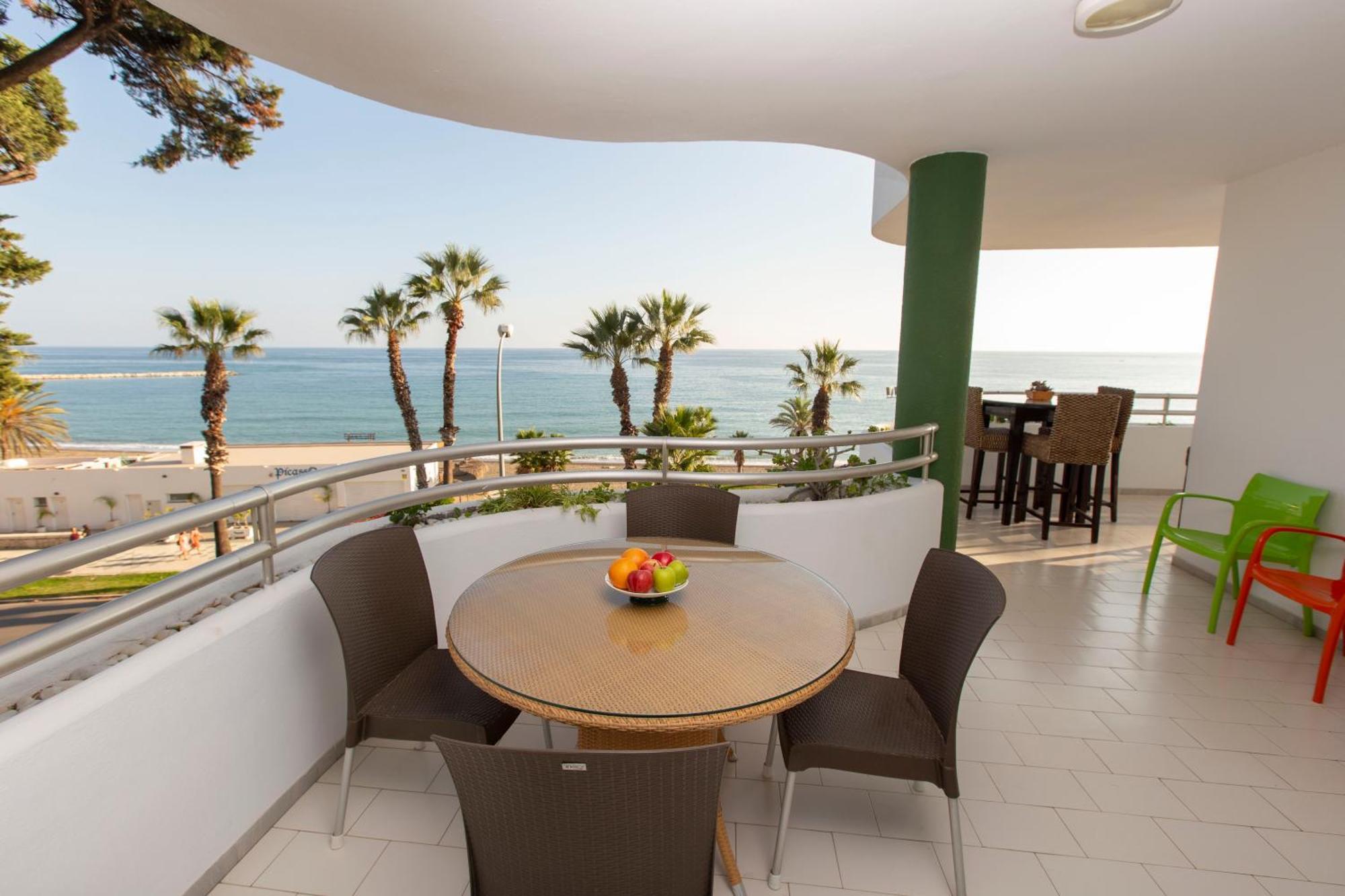 Villa Venecia, Apartamento De Lujo En 1º Linea De Playa + Parking Малага Экстерьер фото