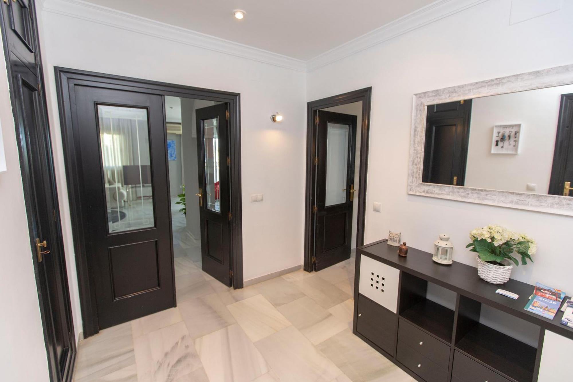Villa Venecia, Apartamento De Lujo En 1º Linea De Playa + Parking Малага Экстерьер фото