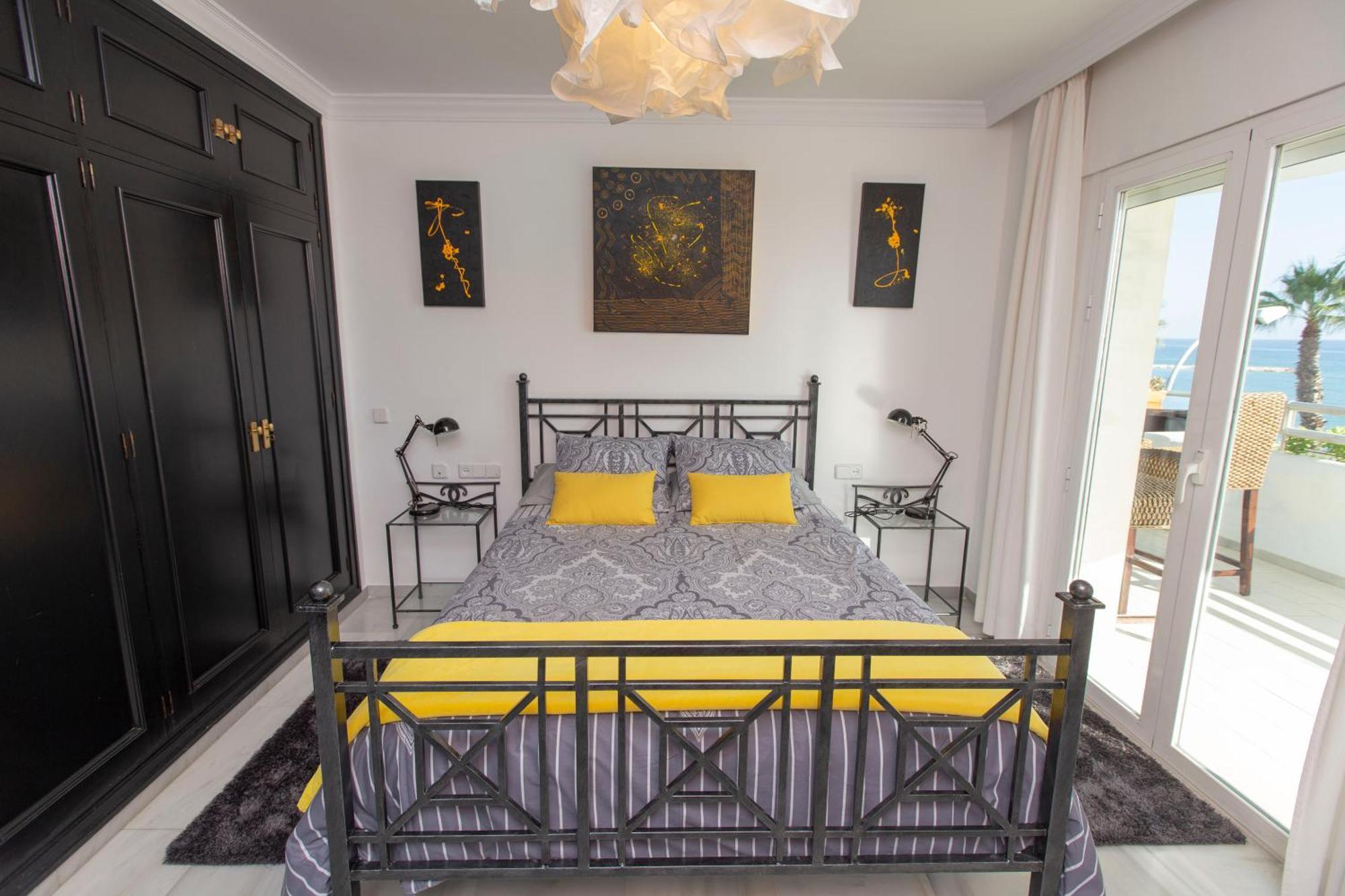 Villa Venecia, Apartamento De Lujo En 1º Linea De Playa + Parking Малага Экстерьер фото