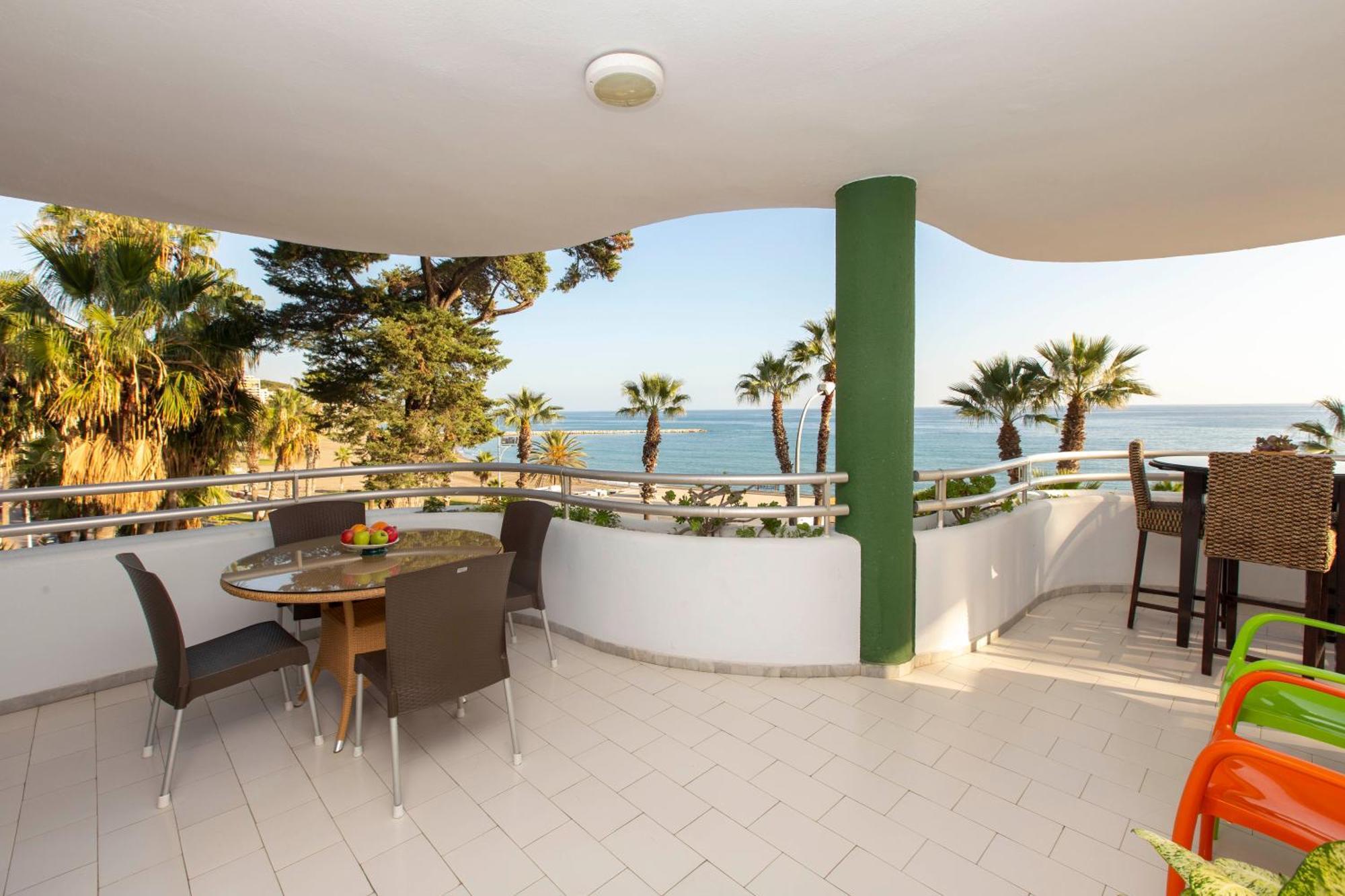 Villa Venecia, Apartamento De Lujo En 1º Linea De Playa + Parking Малага Экстерьер фото