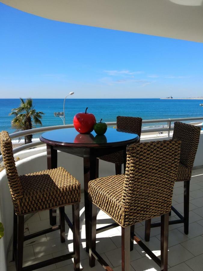 Villa Venecia, Apartamento De Lujo En 1º Linea De Playa + Parking Малага Экстерьер фото
