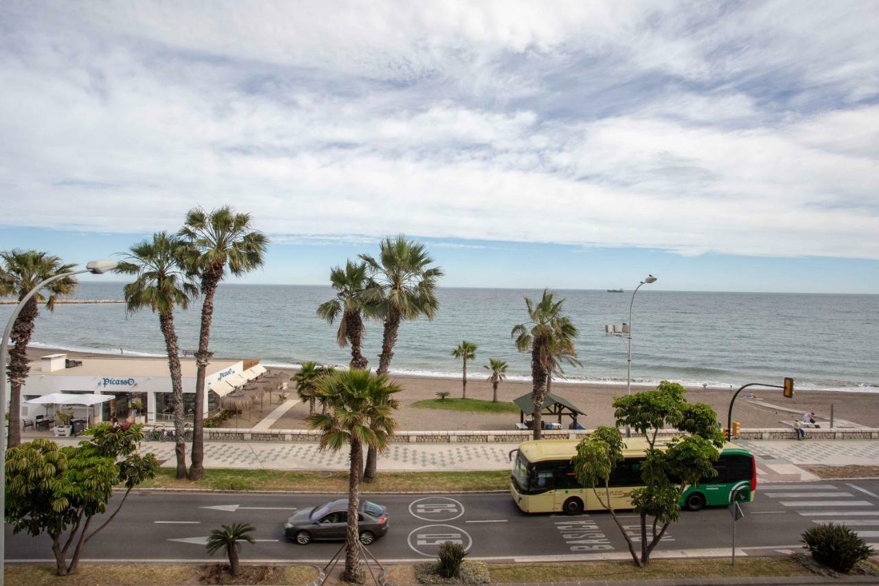 Villa Venecia, Apartamento De Lujo En 1º Linea De Playa + Parking Малага Экстерьер фото