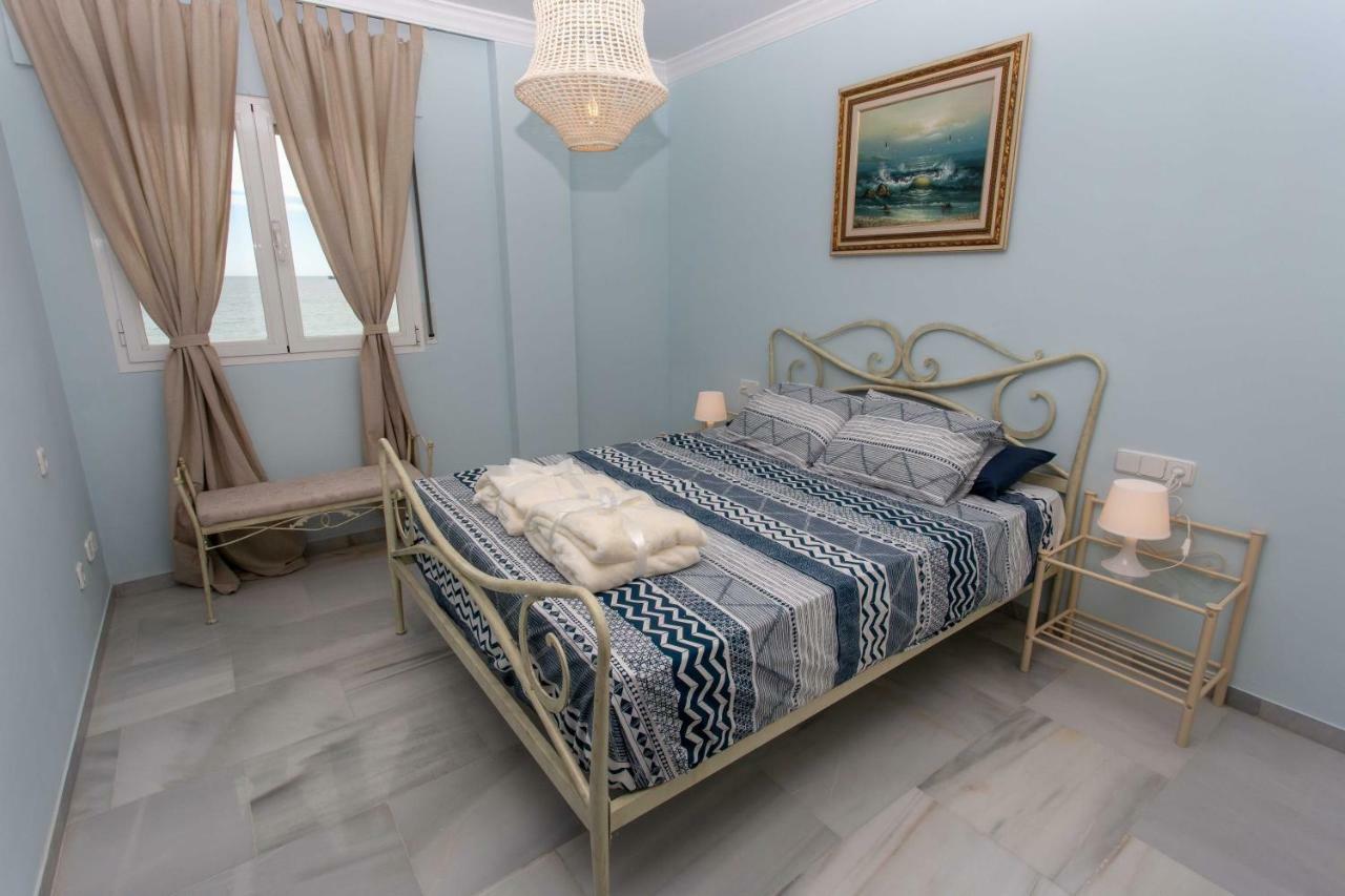Villa Venecia, Apartamento De Lujo En 1º Linea De Playa + Parking Малага Экстерьер фото